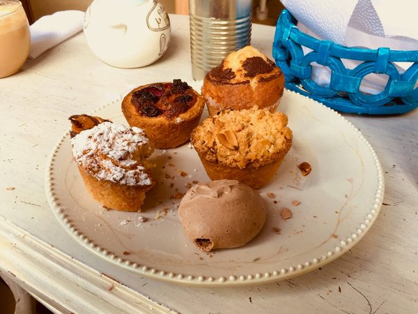 Quels sont les conseils pour réussir des éclairs à la pistache avec une glaçage au chocolat blanc ?
